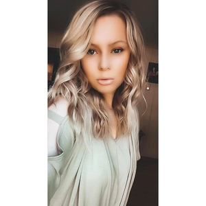 Meet your Posher, Courtney